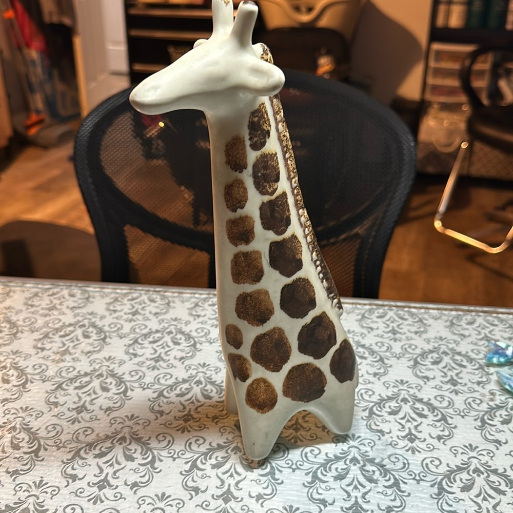 Rare 1960’s Arabia Finland giraffe by designer Taisto Kaasinen